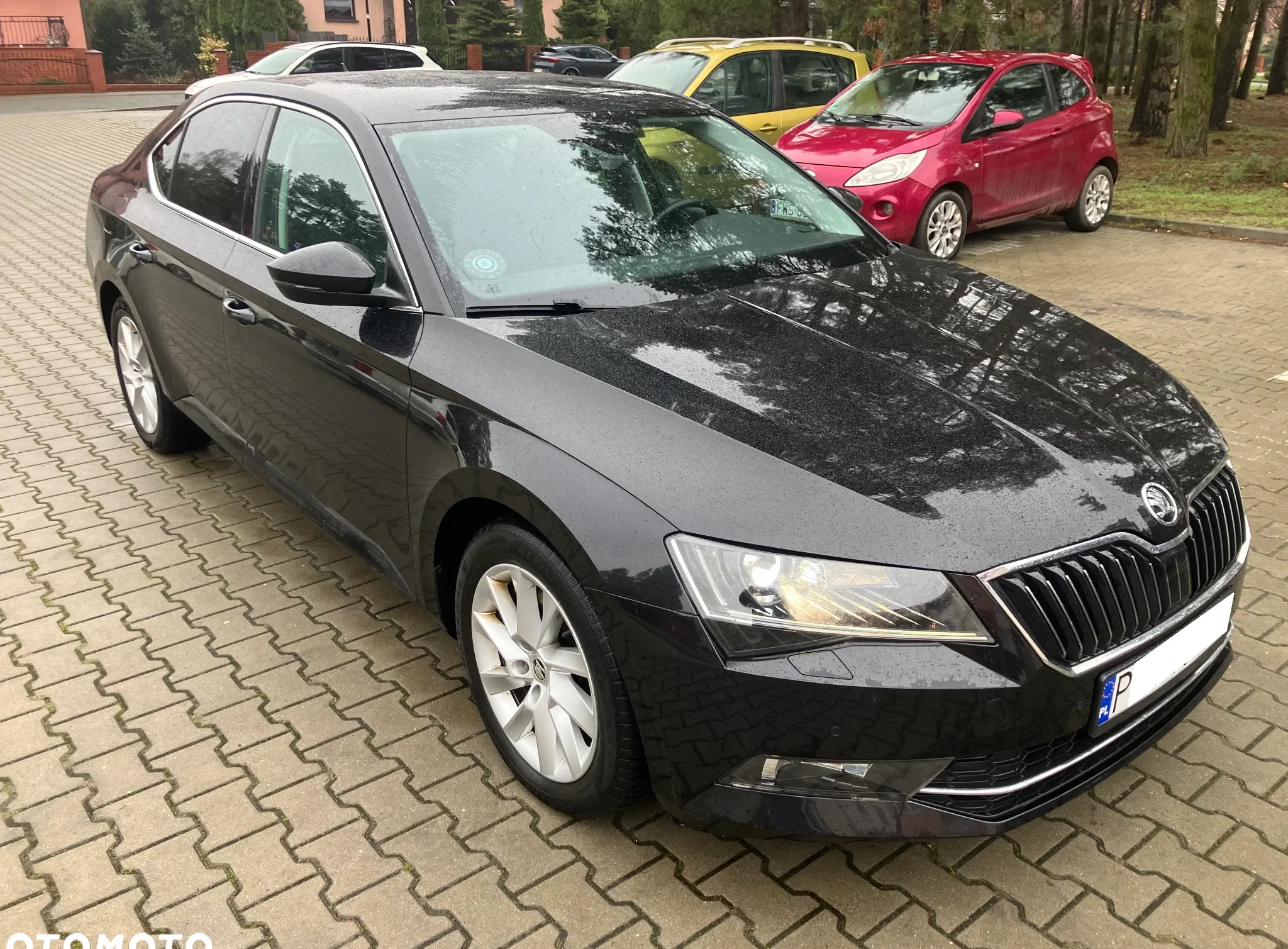 Skoda Superb cena 77800 przebieg: 189050, rok produkcji 2018 z Leszno małe 667